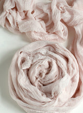 Load image into Gallery viewer, Blush pink gauze runner