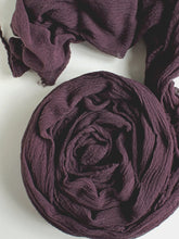 Load image into Gallery viewer, Aubergine gauze runner