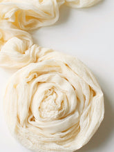 Load image into Gallery viewer, Cream gauze runner
