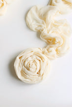 Load image into Gallery viewer, Cream gauze runner