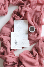 Load image into Gallery viewer, Old rose gauze runner