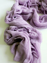 Load image into Gallery viewer, Dusty lilac gauze runner
