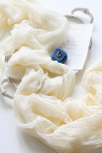 Load image into Gallery viewer, Cream gauze runner