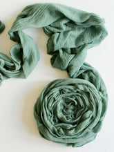 Load image into Gallery viewer, Fern green gauze runner
