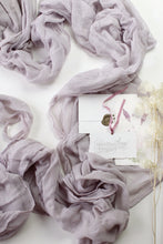 Load image into Gallery viewer, Mauve gauze runner