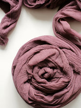 Load image into Gallery viewer, Plum gauze runner