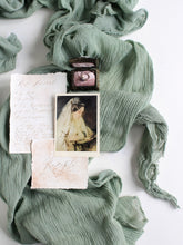 Load image into Gallery viewer, Sage gauze runner